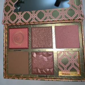 Benefit blush bar, 2 colors untouched.